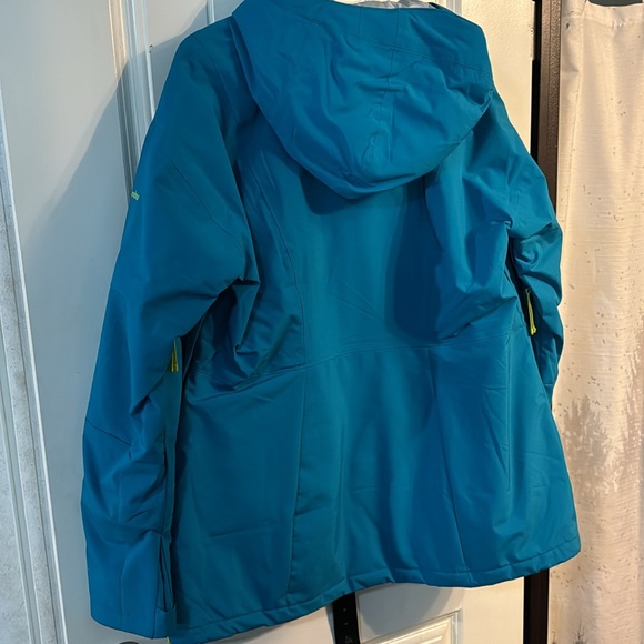Columbia woman’s snowboarding coat - Picture 4 of 5